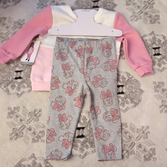 12M Disney Baby Girls 2 Piece Sweater and Pants - Picture 3 of 4